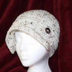 Button newsboy cap