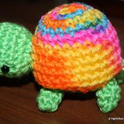 Tiny turle amigurumi