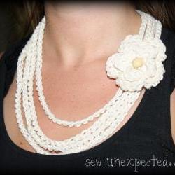 Crochet flower necklace - cotton