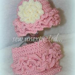 Lotsa Ruffles diaper cover and hat set